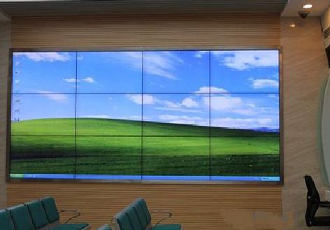 巴东液晶拼接屏的另类用法。